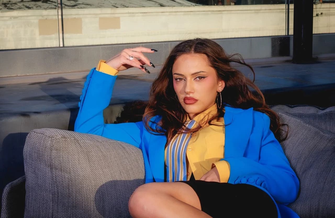Close reclining portrait in blue and yellow styling